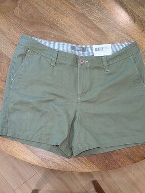 Casual Olive Women’s Chino Shorts -